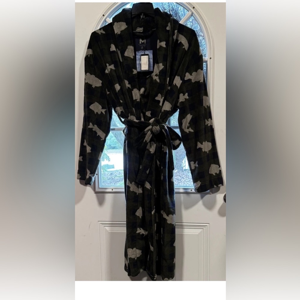 Majestic International Men Belted Robe S/M Multicolor Camouflage Fish Motif NWT